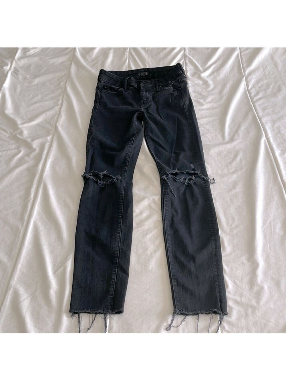 Mother Looker Ankle Fray Jeans in Guilty As Sin Size 24